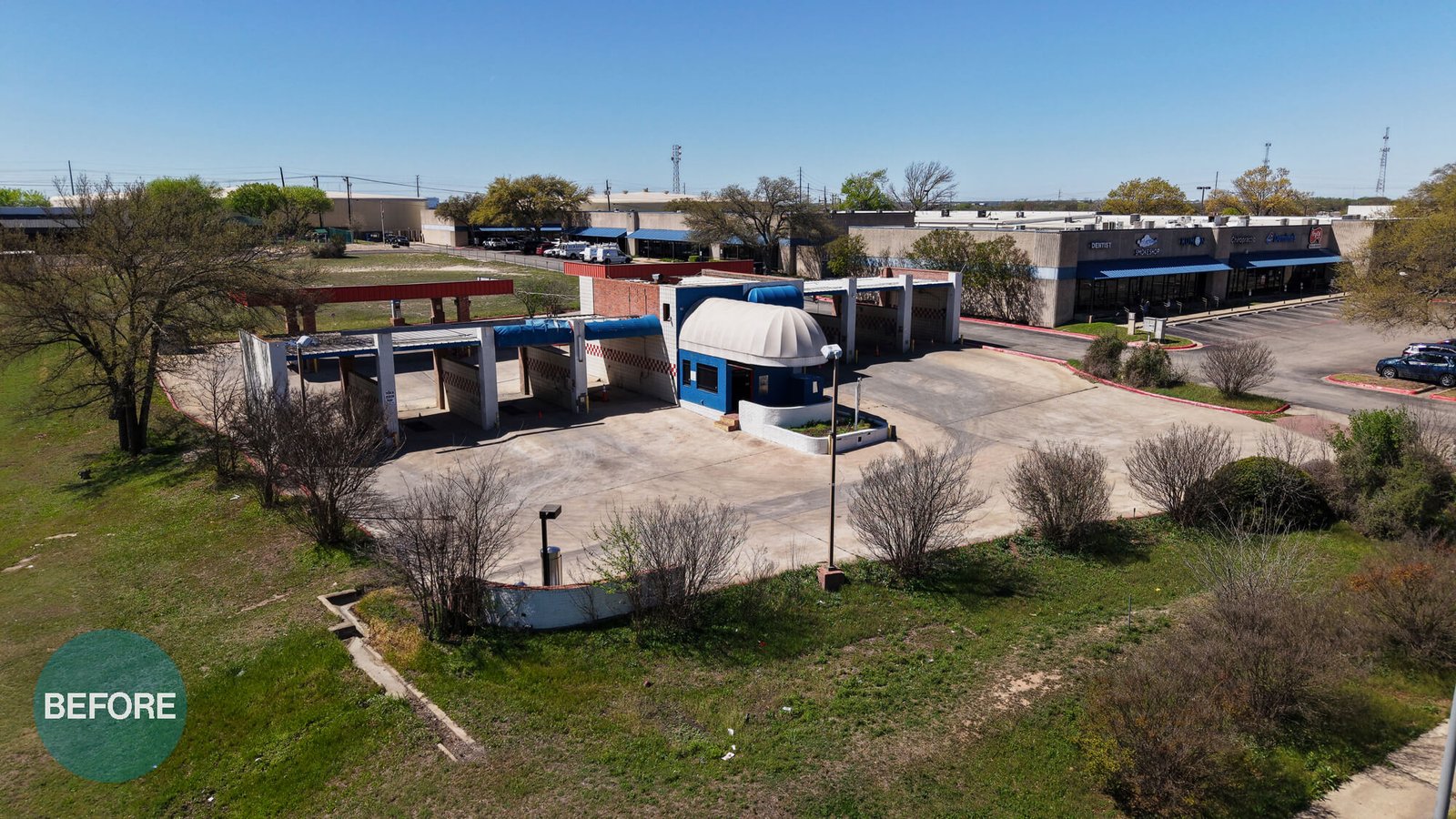 Front view of Freddie’s Carwash automatic wash building before remodeling and repainting.